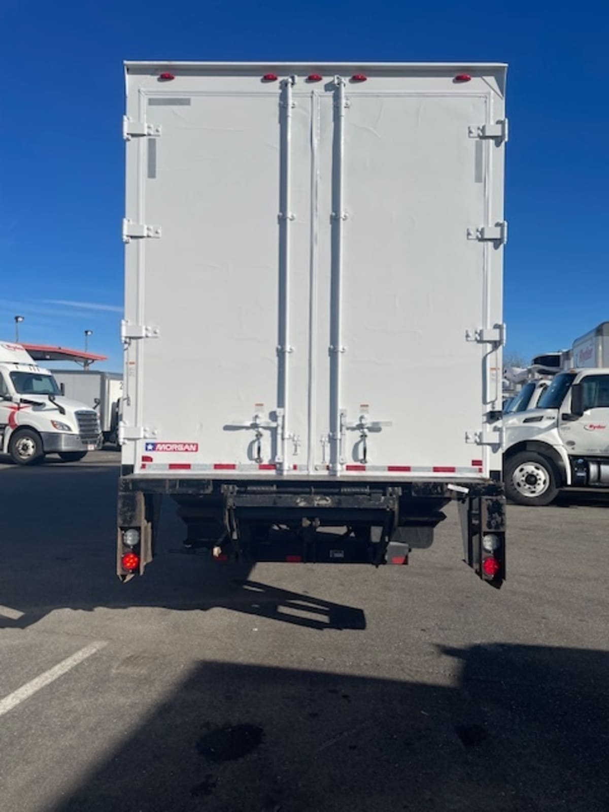 2018 Freightliner/Mercedes M2 106 753449