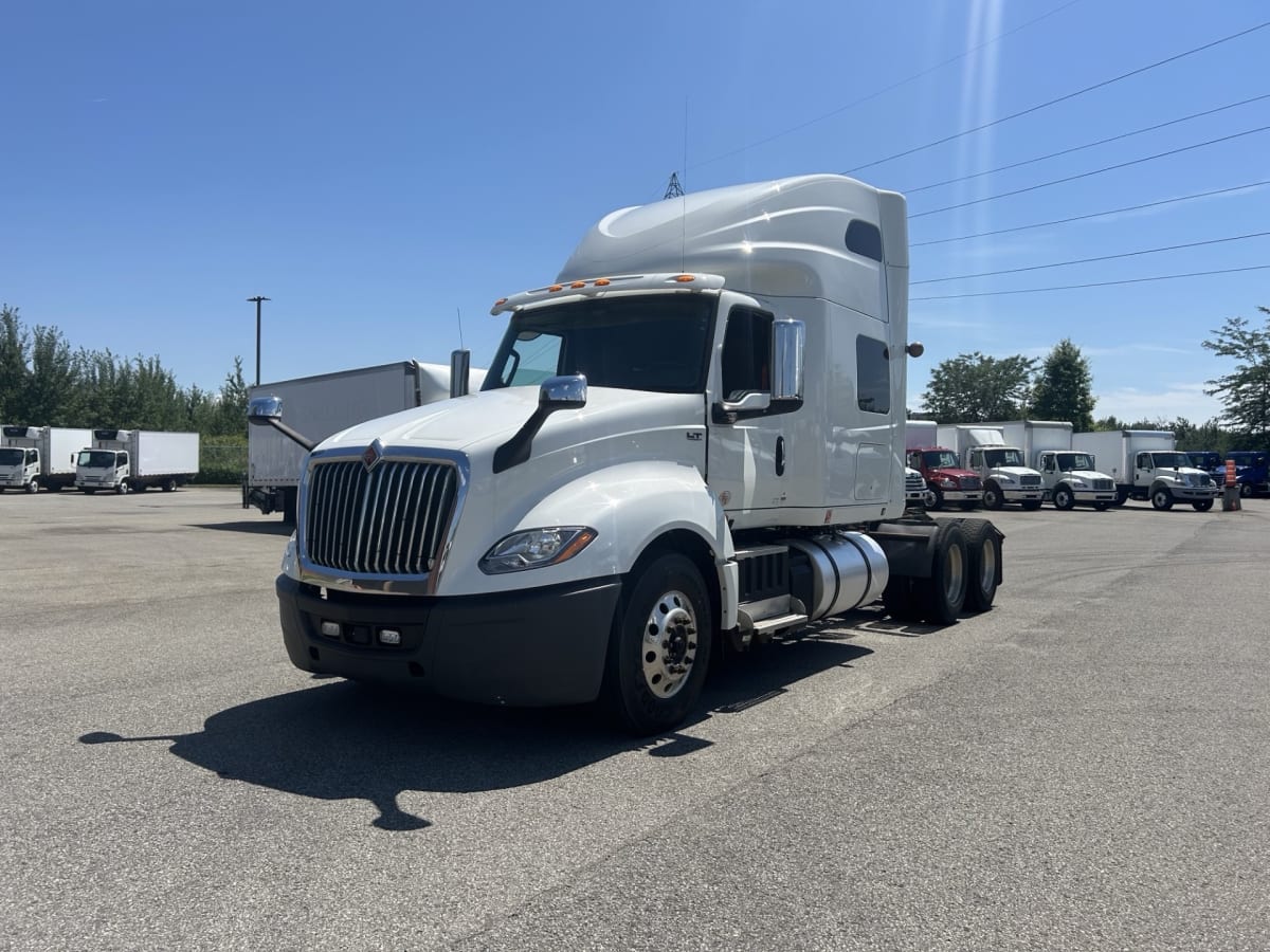 2018 Navistar International LT625 SLPR CAB 753914