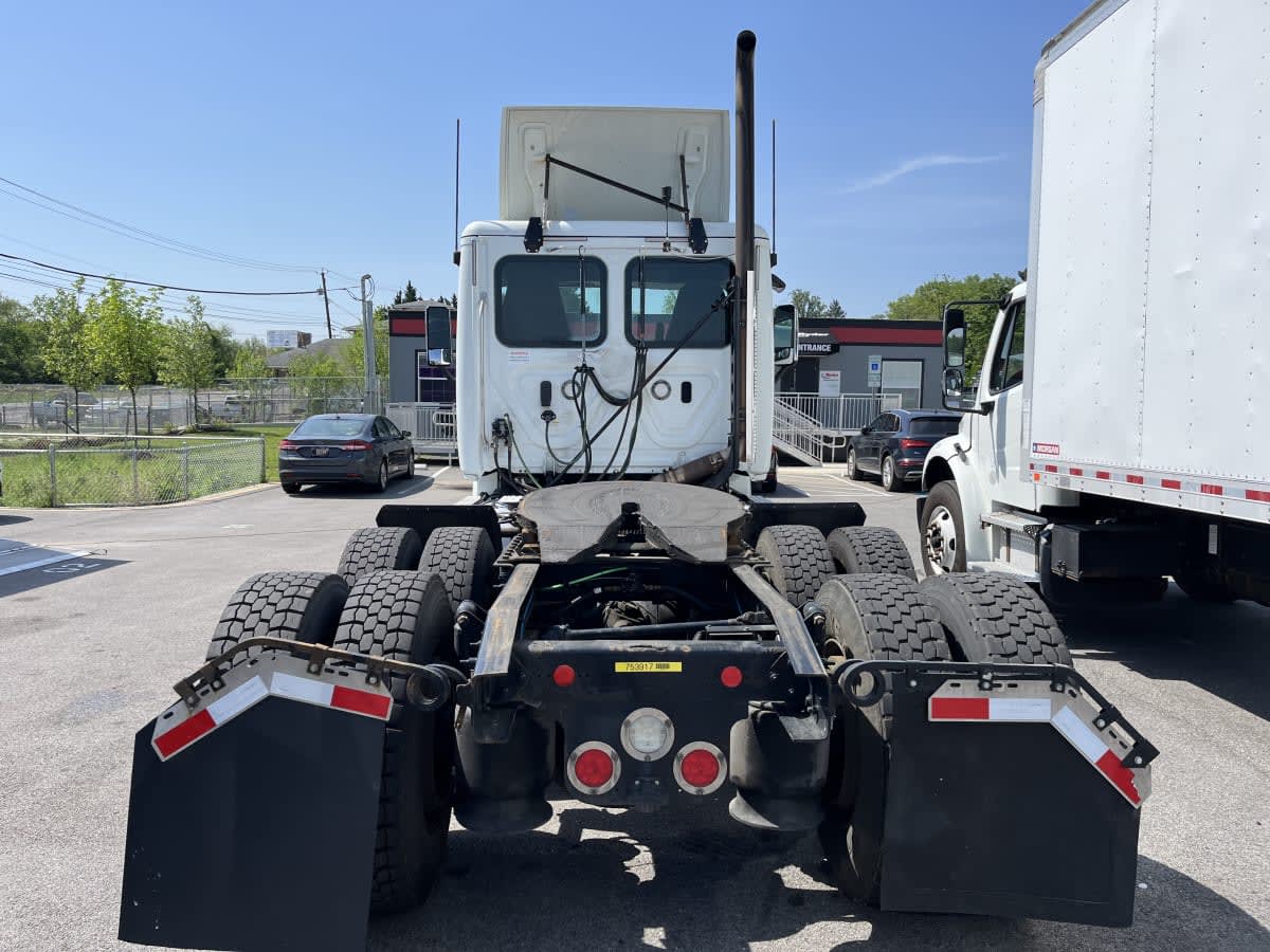 2018 Freightliner - image 5