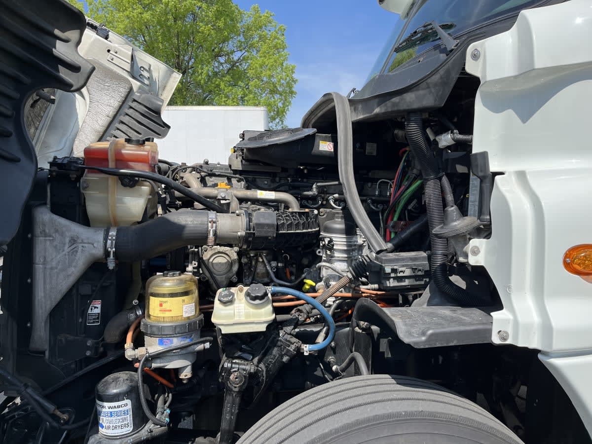 2018 Freightliner - image 8