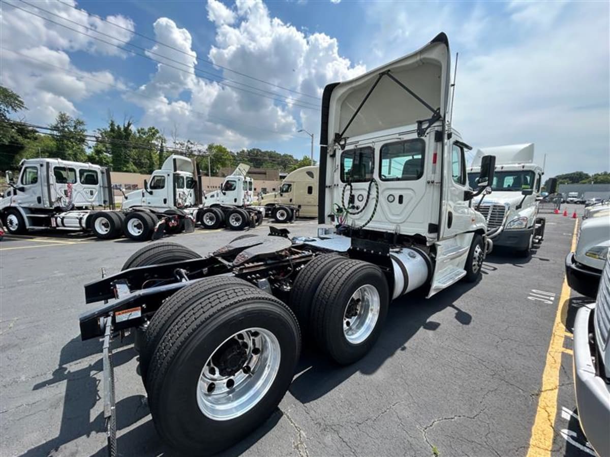 2018 Freightliner/Mercedes CASCADIA 125 753934