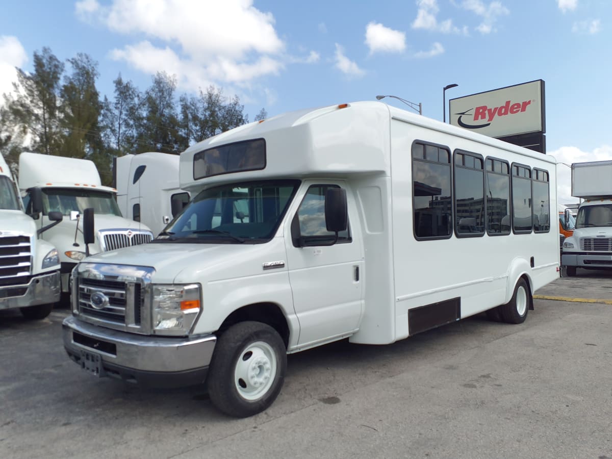 2016 Ford Motor Company E-450 (BUS) 753993