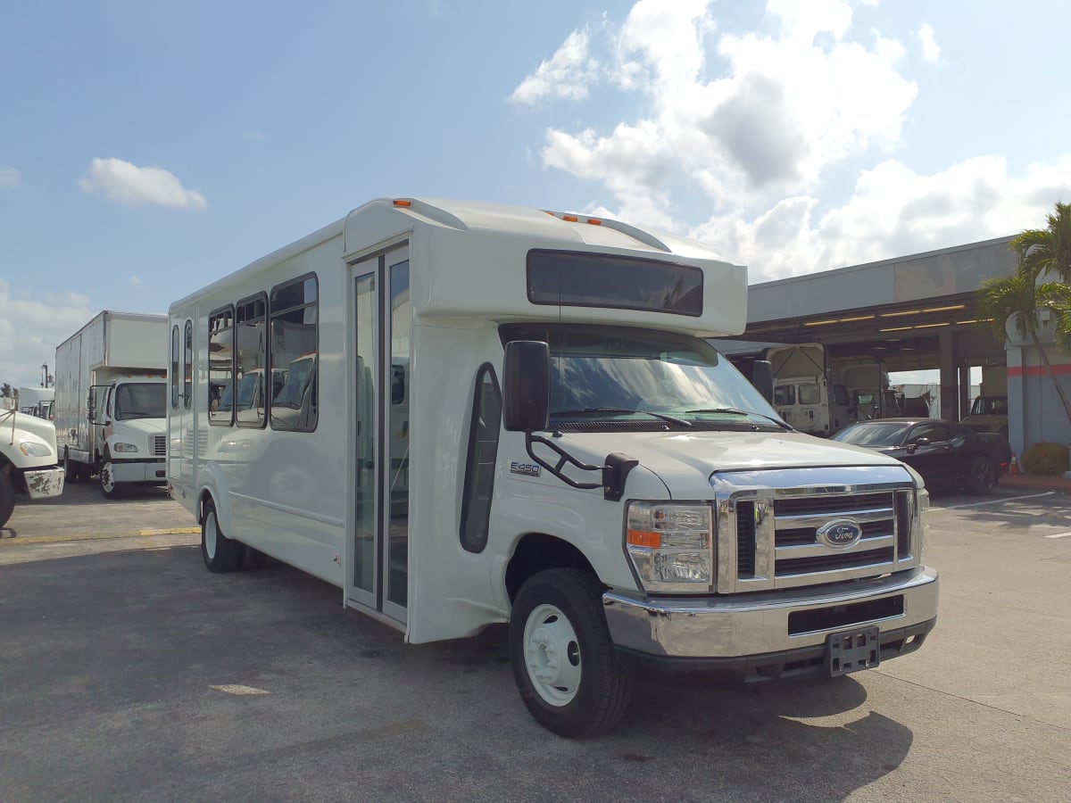 2016 Ford Motor Company E-450 (BUS) 753993