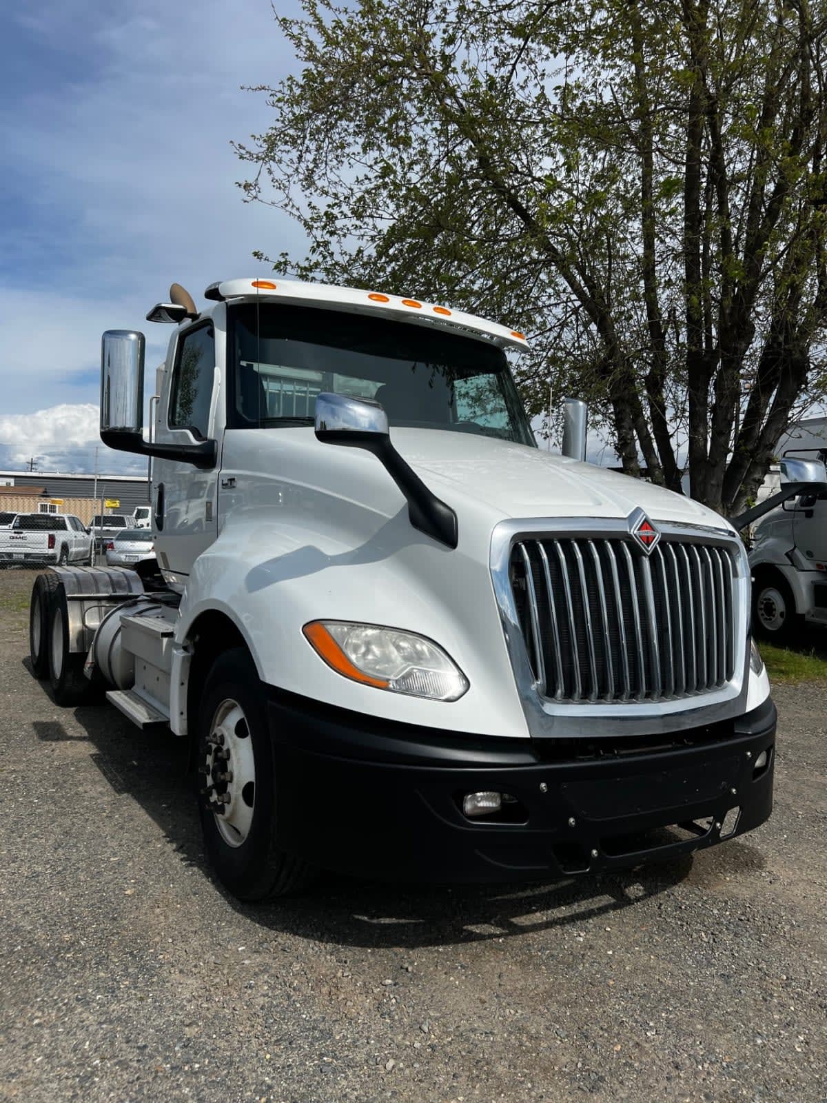 2018 International LT in West Sacramento, CA — photo 3