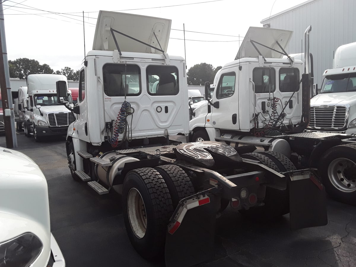 2018 Freightliner/Mercedes CASCADIA 125 754400