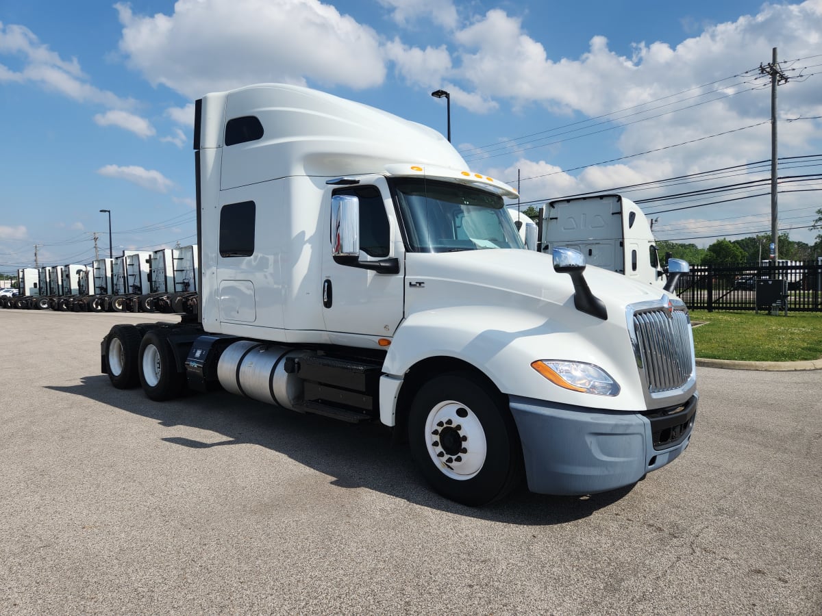 2018 Navistar International LT625 SLPR CAB 754408