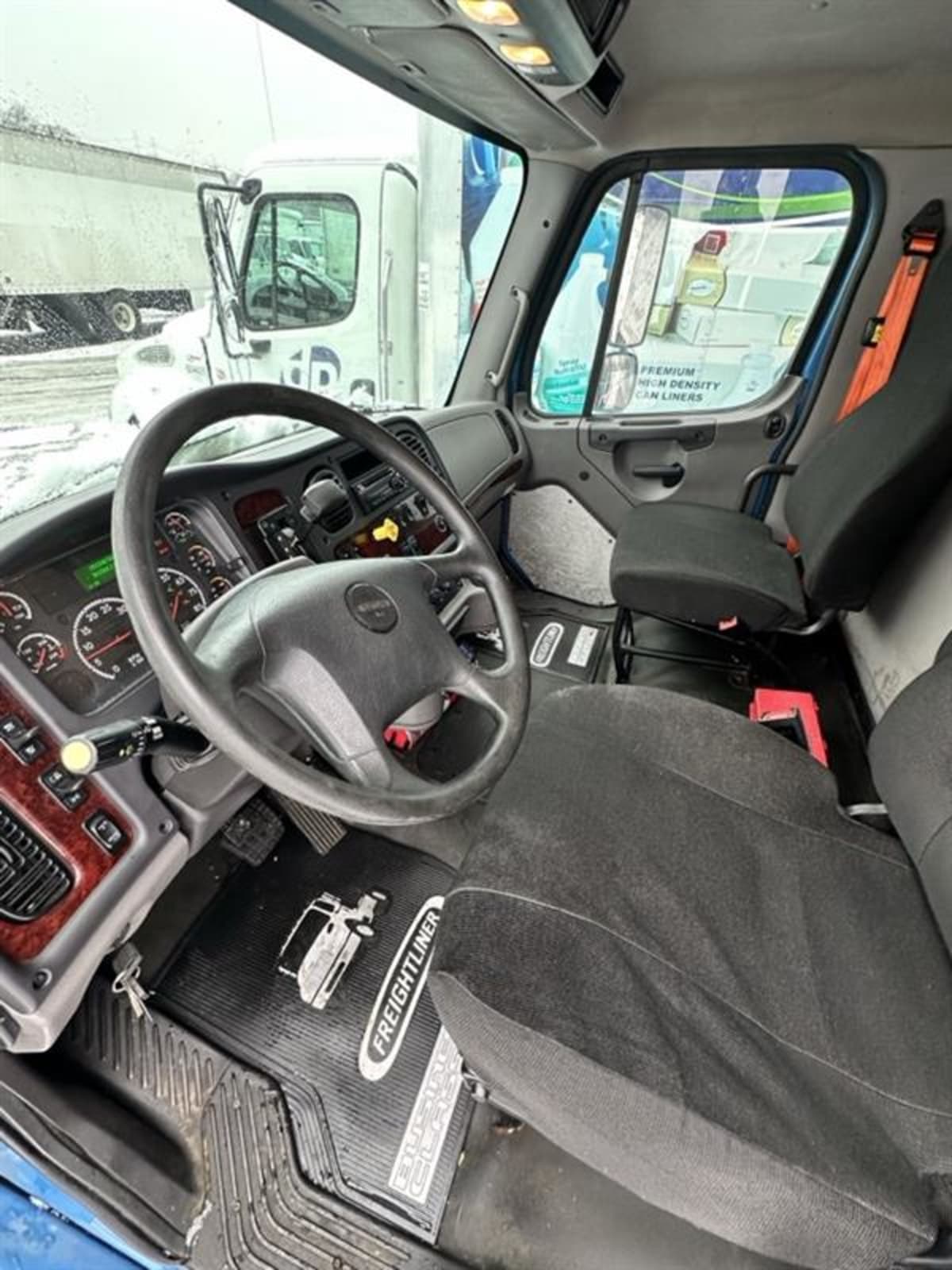 2018 Freightliner/Mercedes M2 106 754425