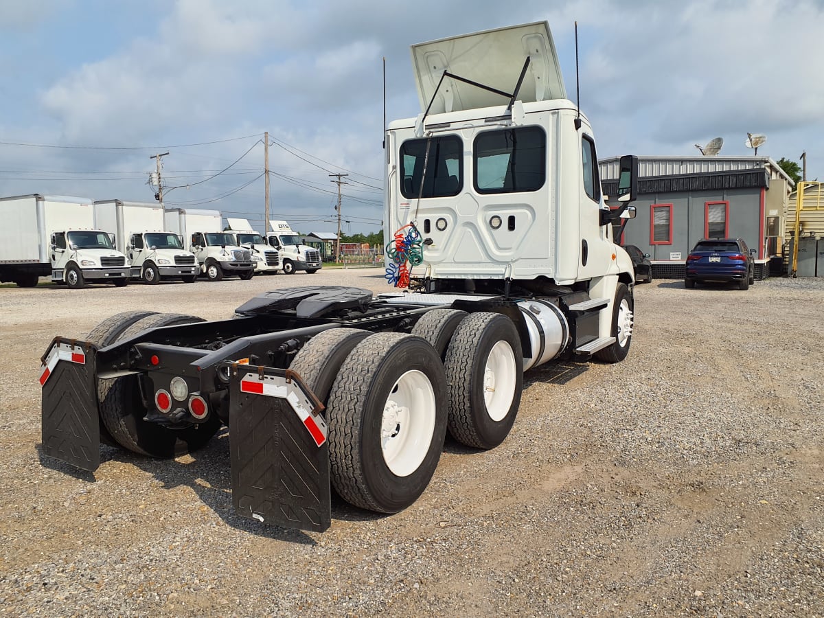 2018 Freightliner/Mercedes CASCADIA 125 754579