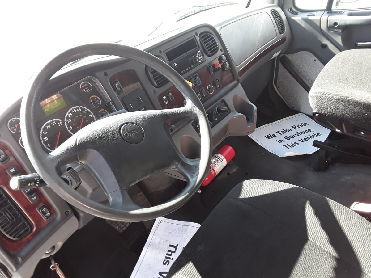 2018 Freightliner/Mercedes M2 106 754810