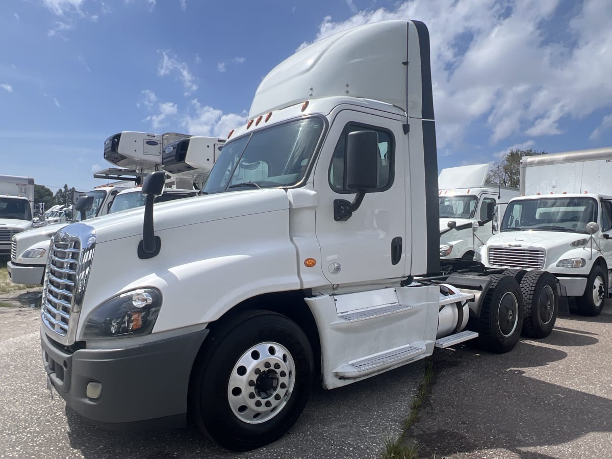 2018 Freightliner/Mercedes CASCADIA 125 754893