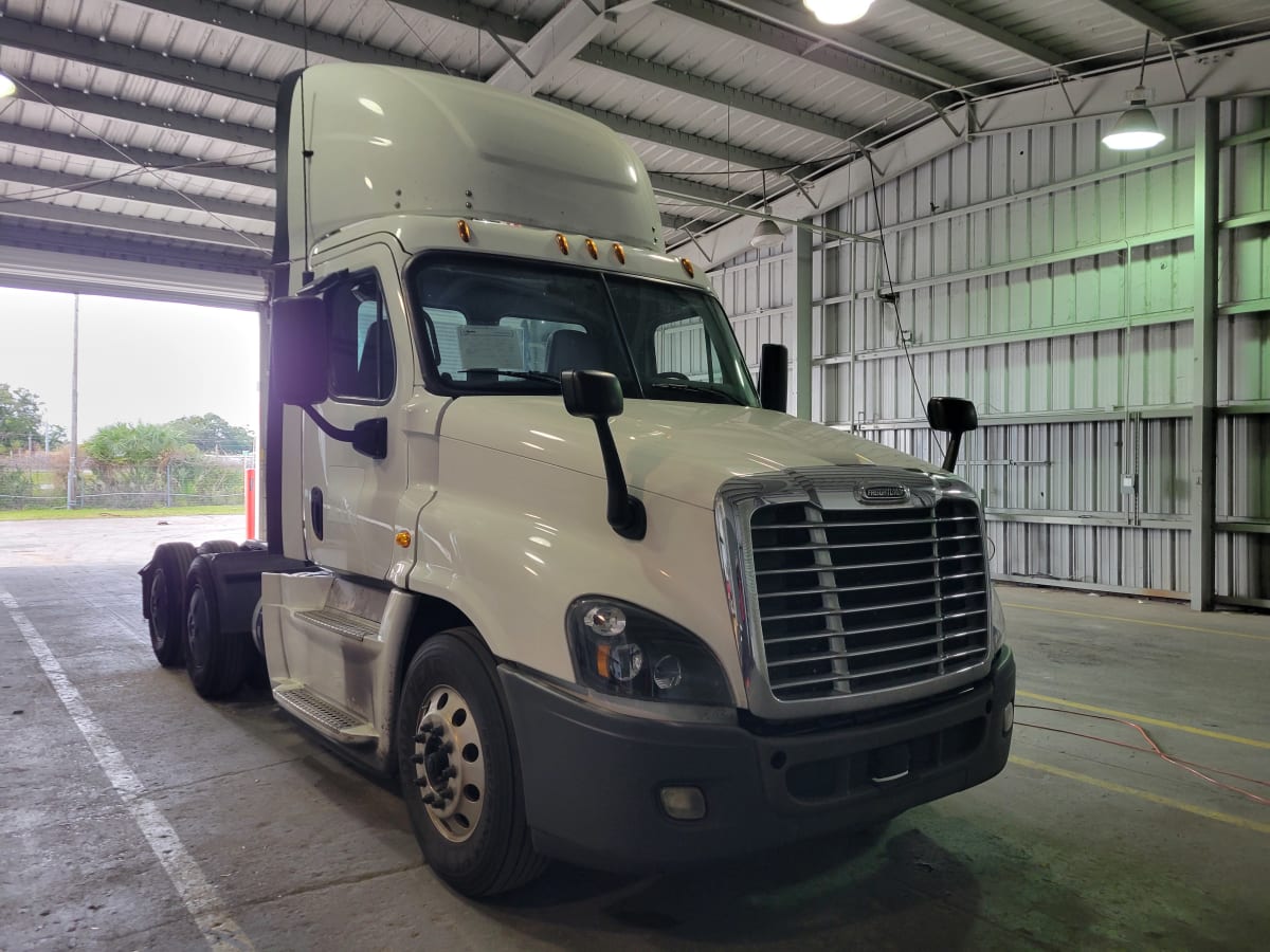 2018 Freightliner/Mercedes CASCADIA 125 754896