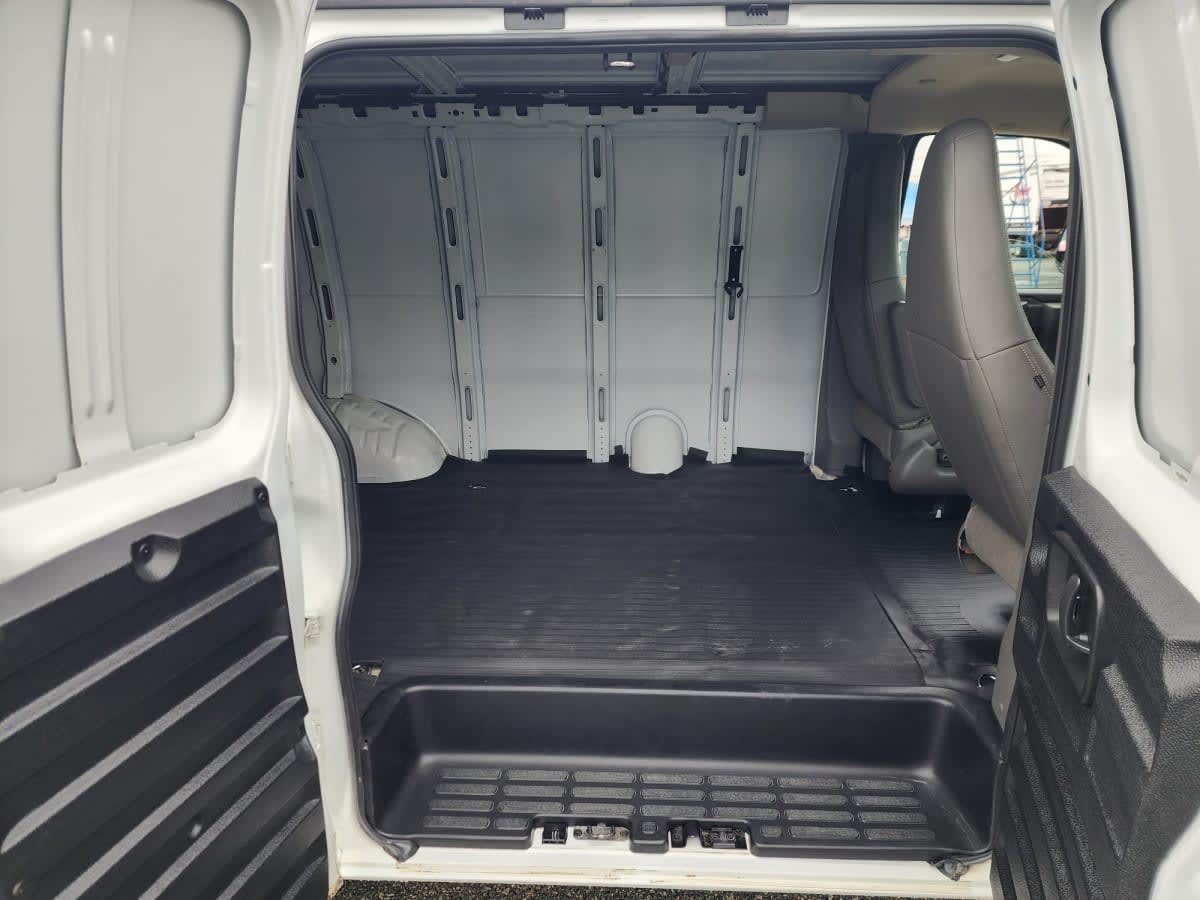 2017 Chevrolet Motor Div. CG23405 755120