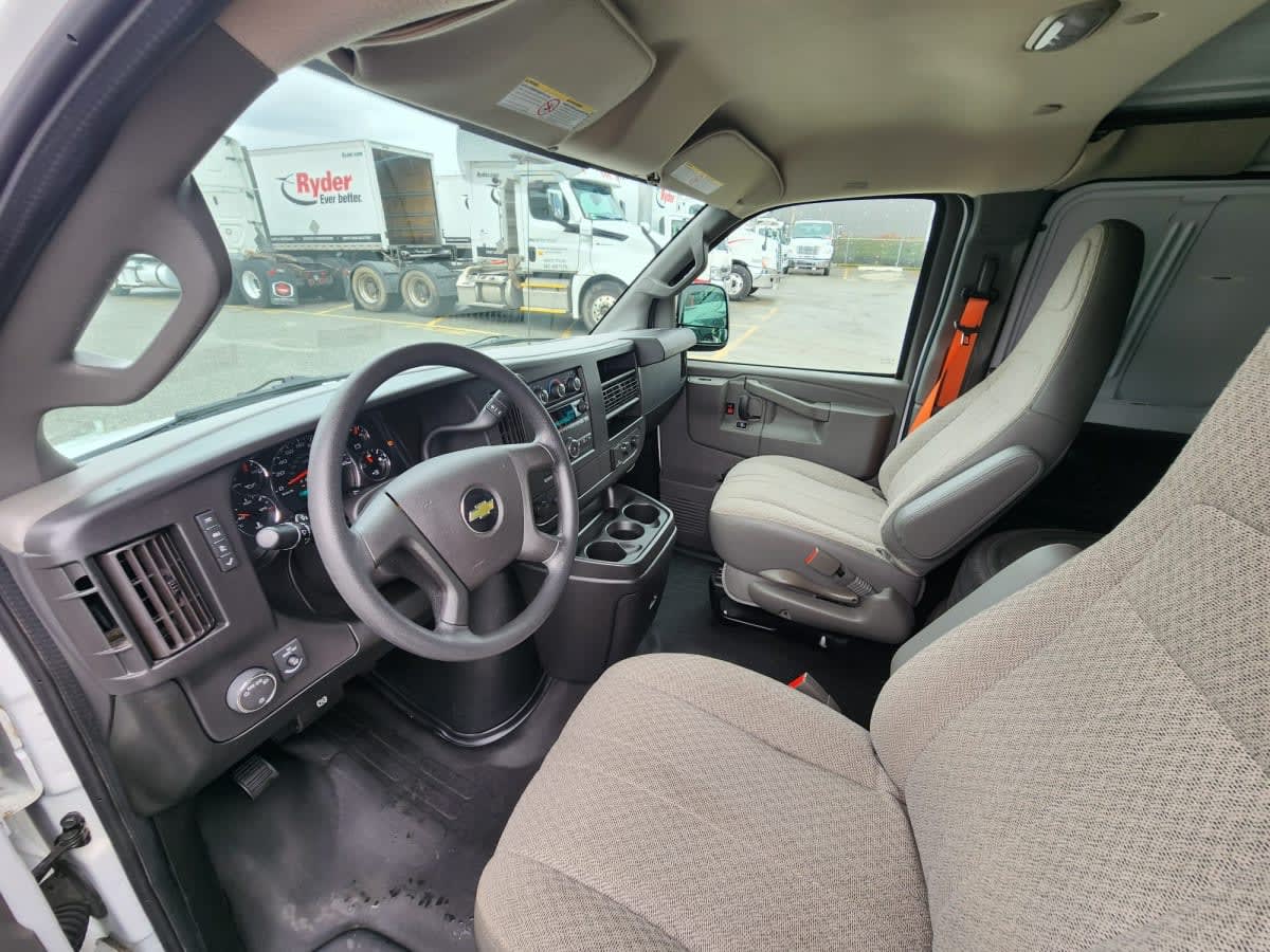 2017 Chevrolet Motor Div. CG23405 755120