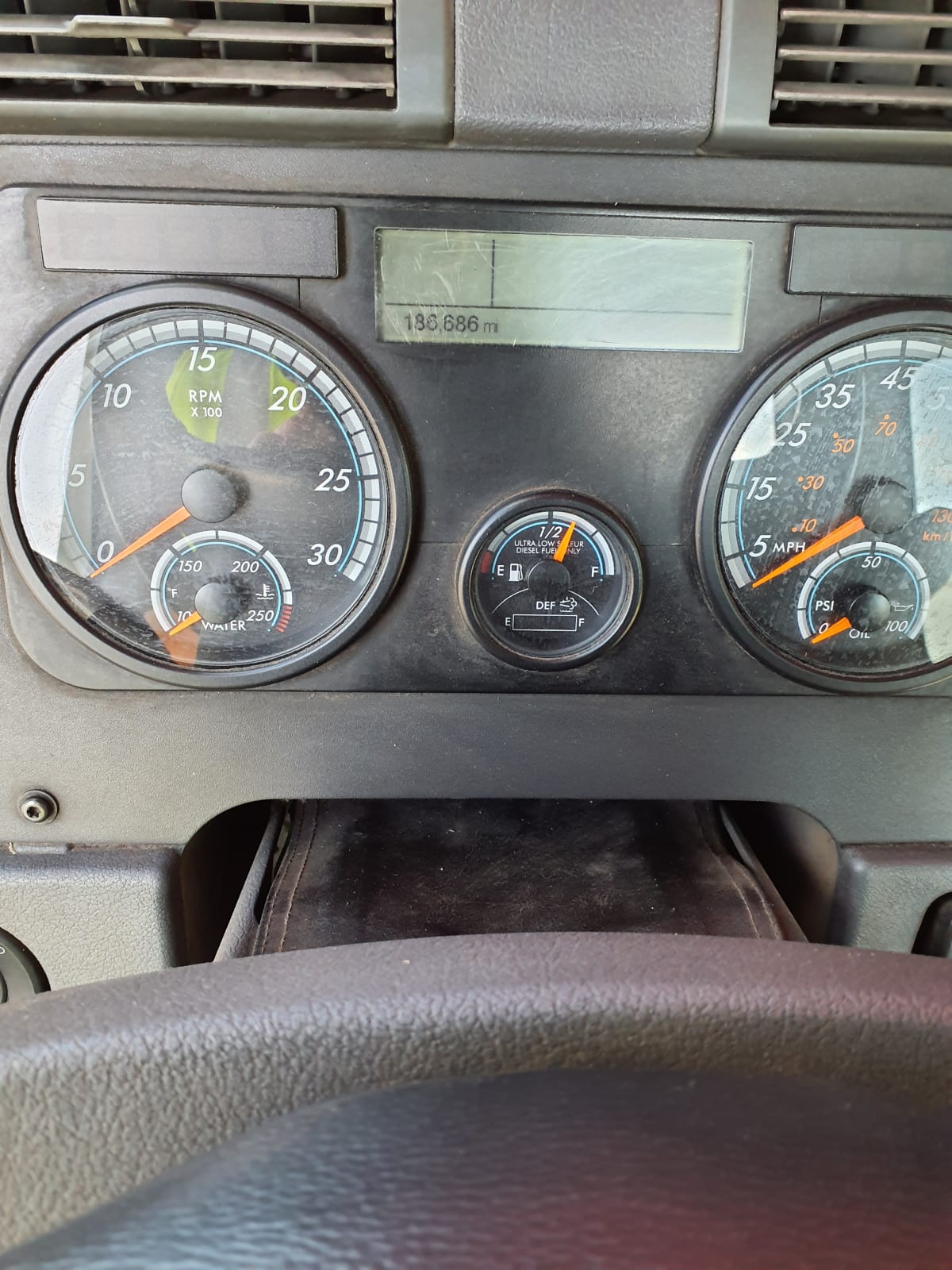 2018 Freightliner/Mercedes CASCADIA 125 755308