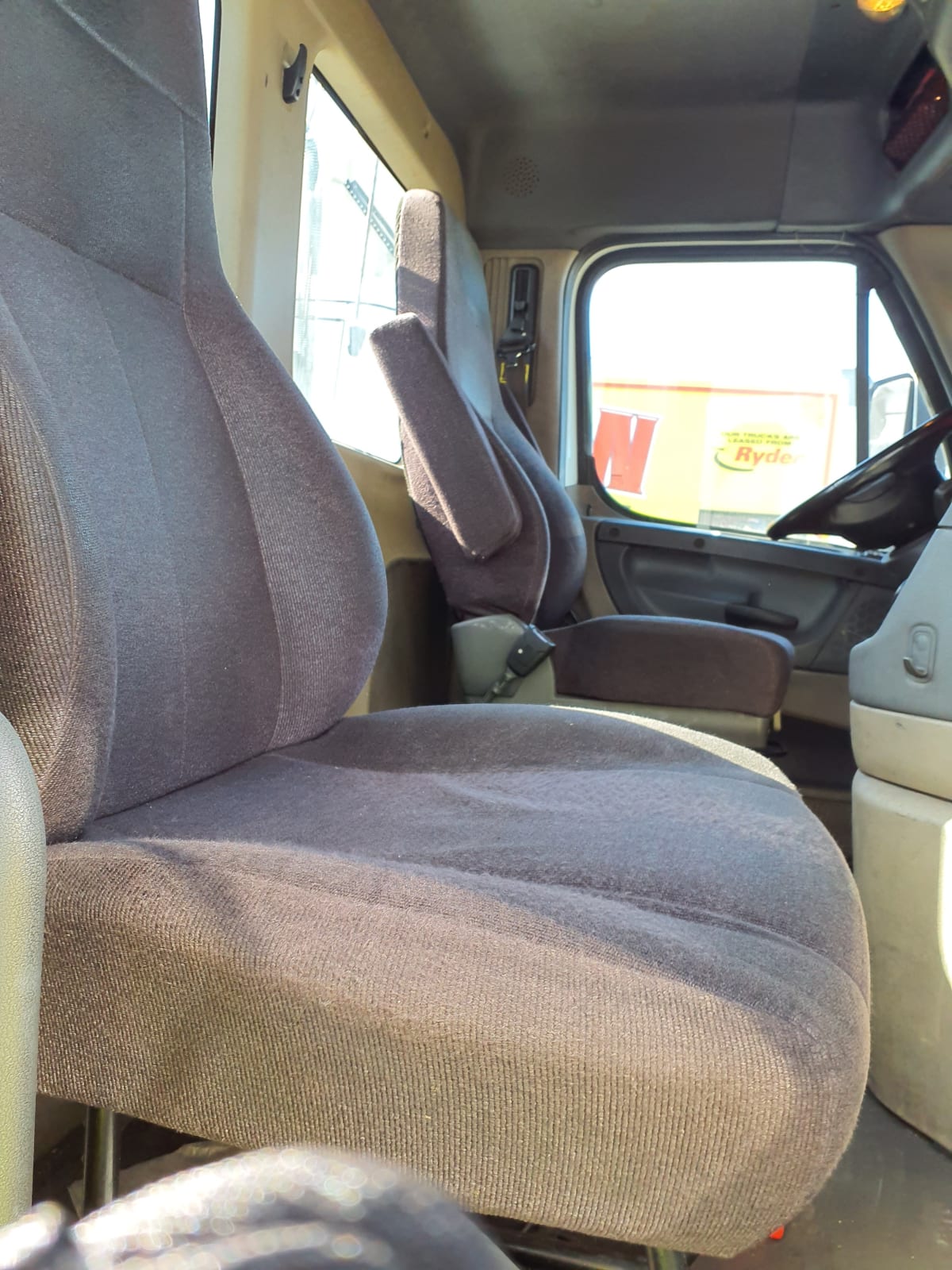 2018 Freightliner/Mercedes CASCADIA 125 755308