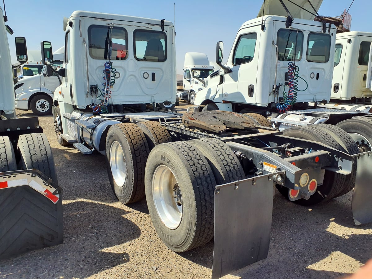 2018 Freightliner/Mercedes CASCADIA 125 755309