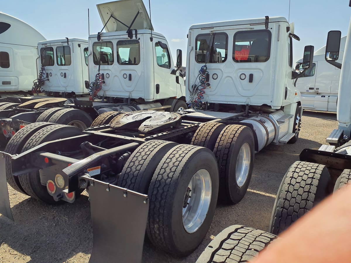 2018 Freightliner/Mercedes CASCADIA 125 755309
