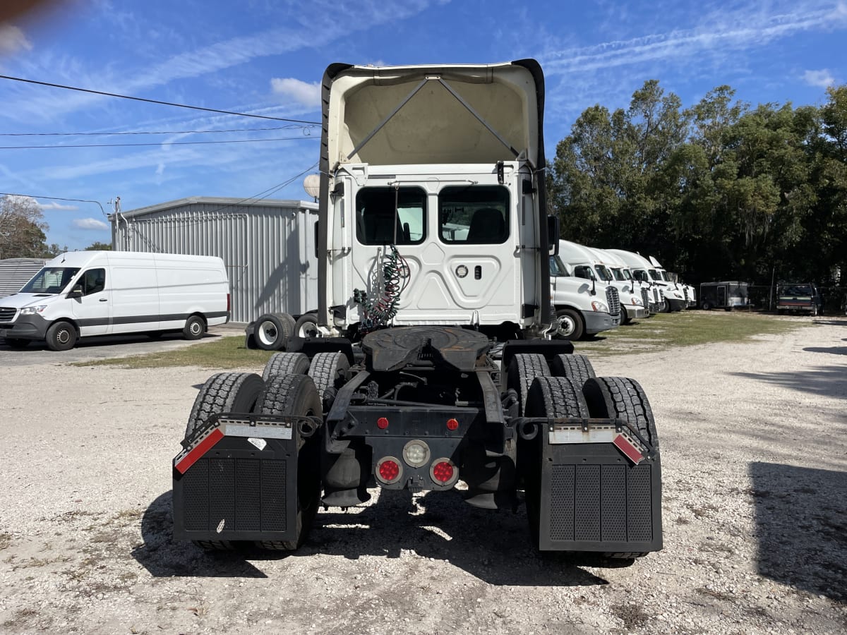 2018 Freightliner/Mercedes CASCADIA 125 755312