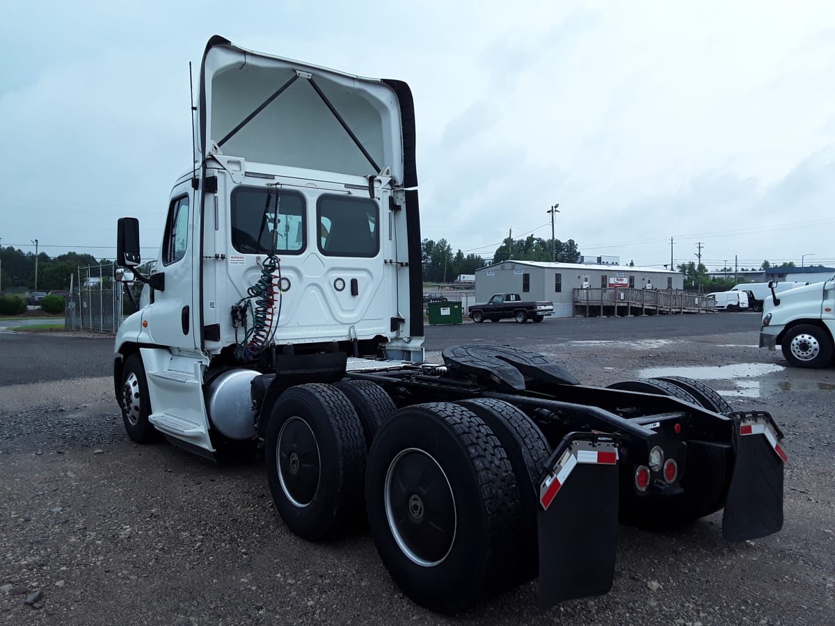 2018 Freightliner/Mercedes CASCADIA 125 755313