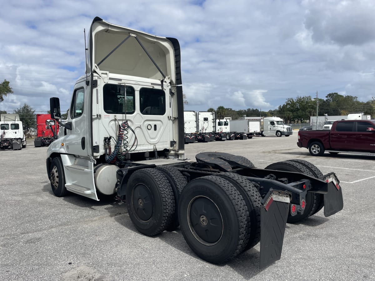 2018 Freightliner/Mercedes CASCADIA 125 755314