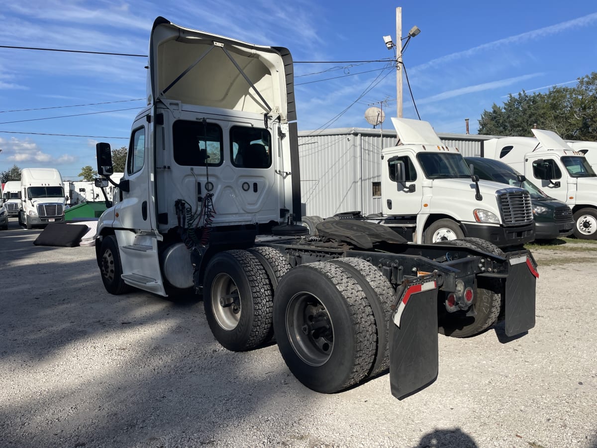 2018 Freightliner/Mercedes CASCADIA 125 755316