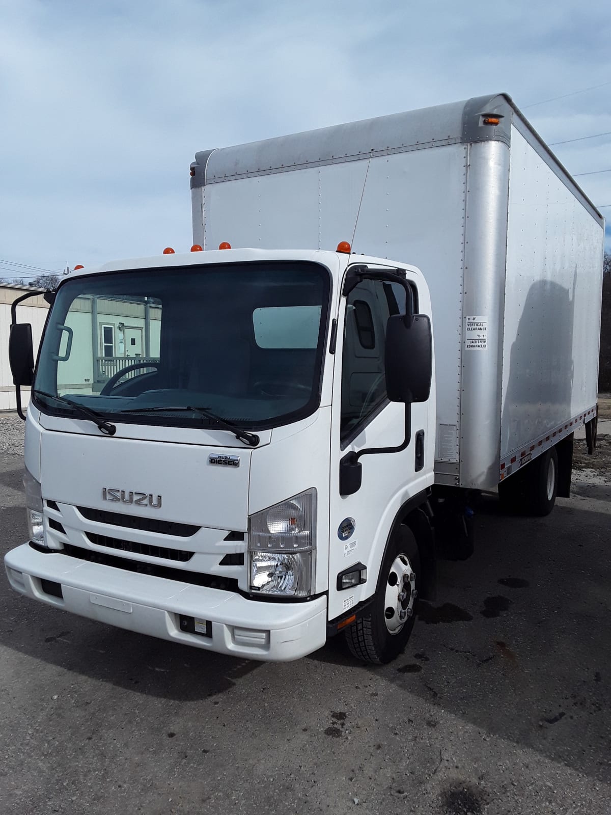 2018 Isuzu NPR 755396