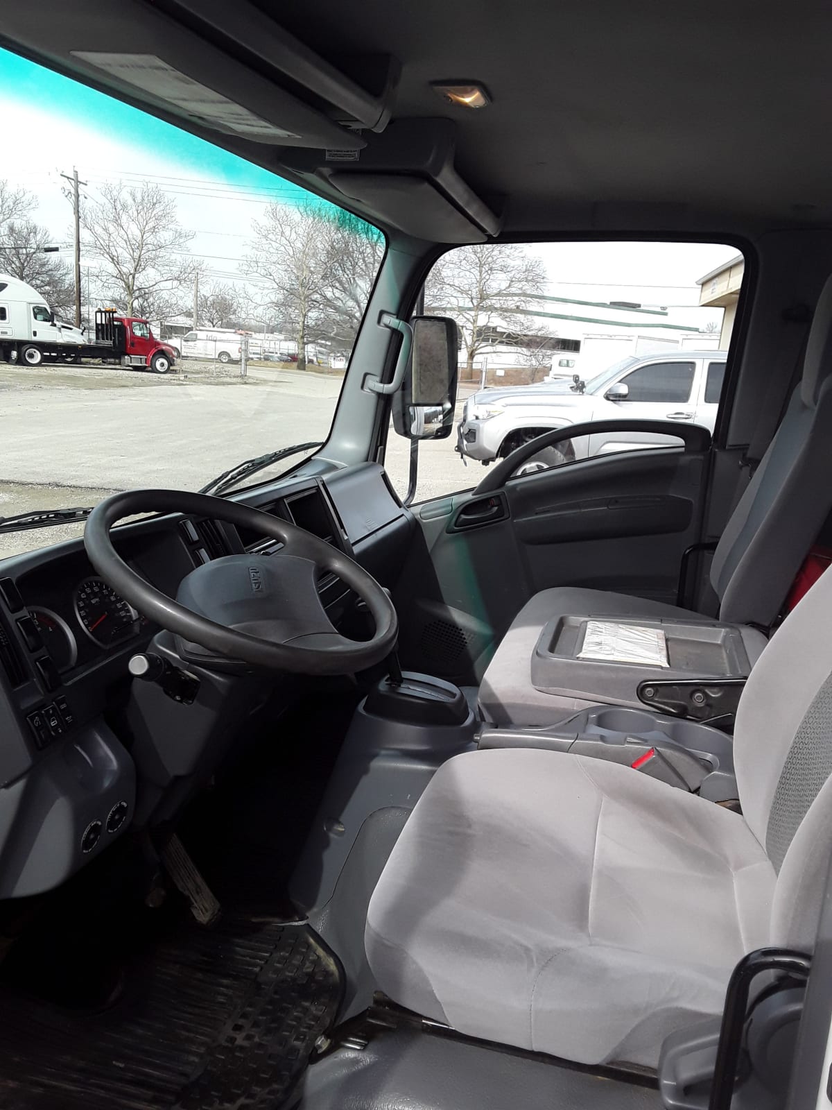 2018 Isuzu NPR 755396