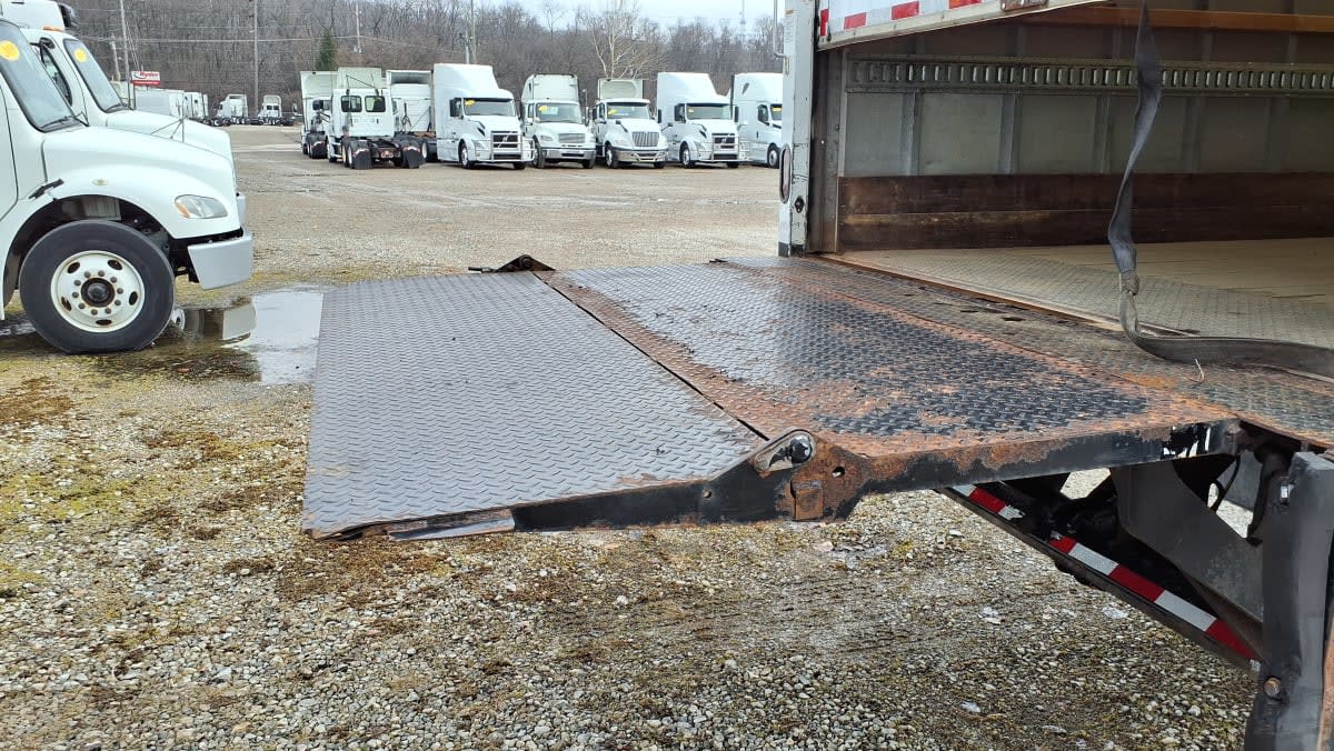 2018 Freightliner/Mercedes M2 106 755408