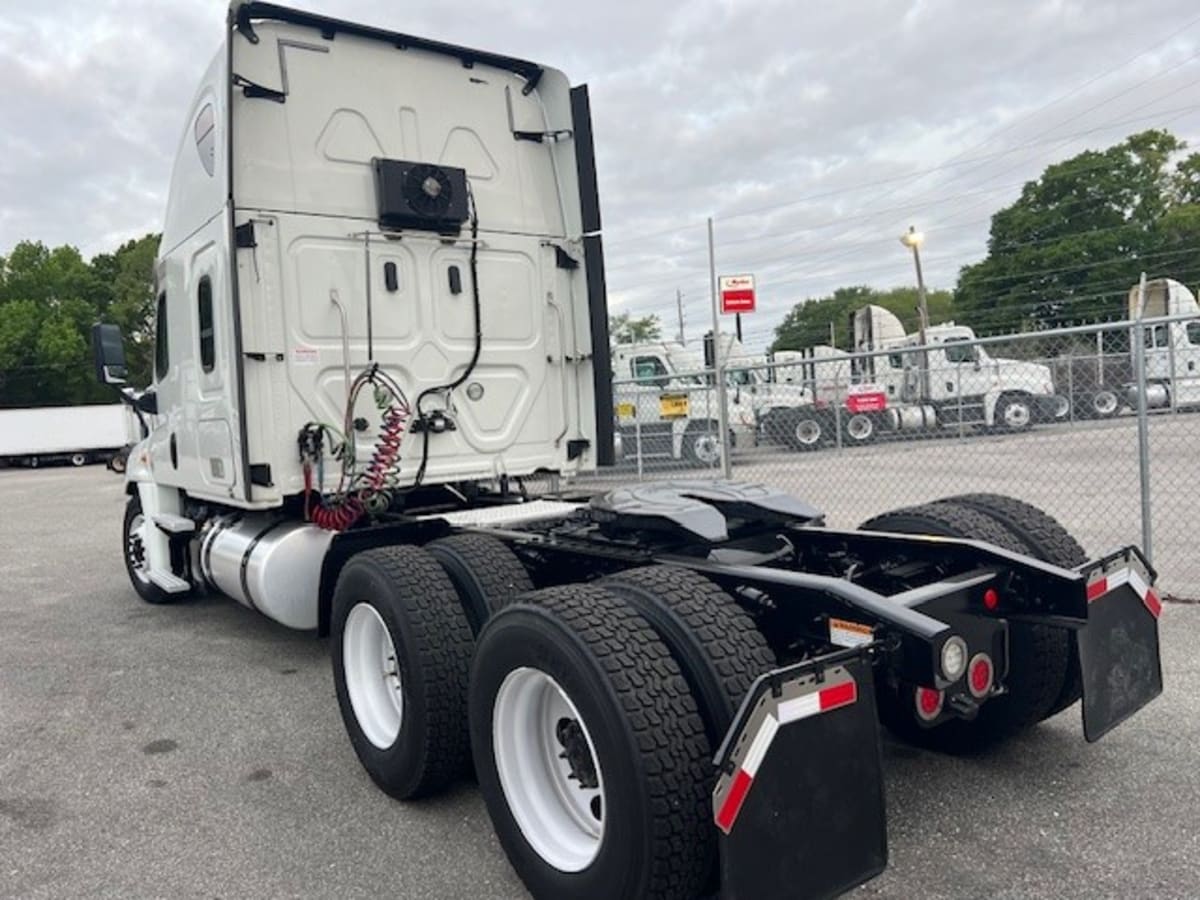 2018 Freightliner/Mercedes CASCADIA 125 755844