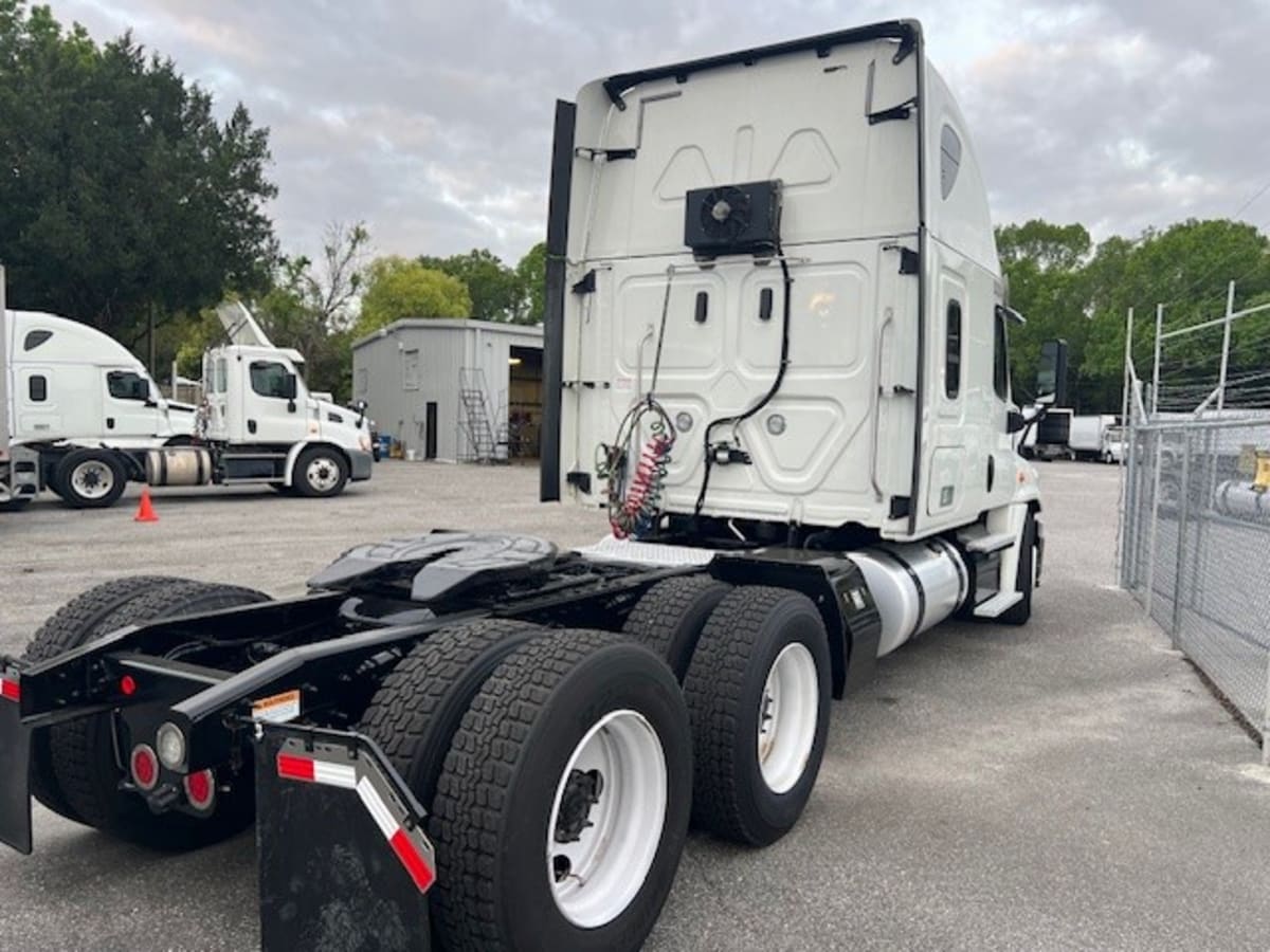 2018 Freightliner/Mercedes CASCADIA 125 755844