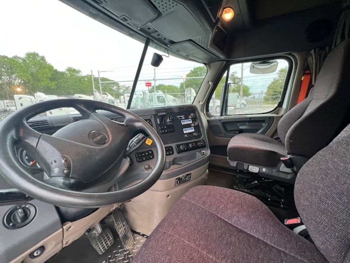 2018 Freightliner/Mercedes CASCADIA 125 755844