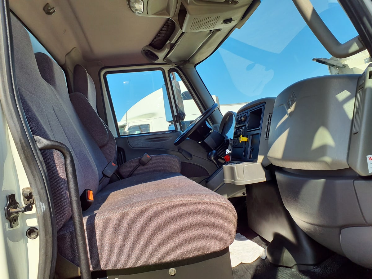 2018 Navistar International 4300 756184