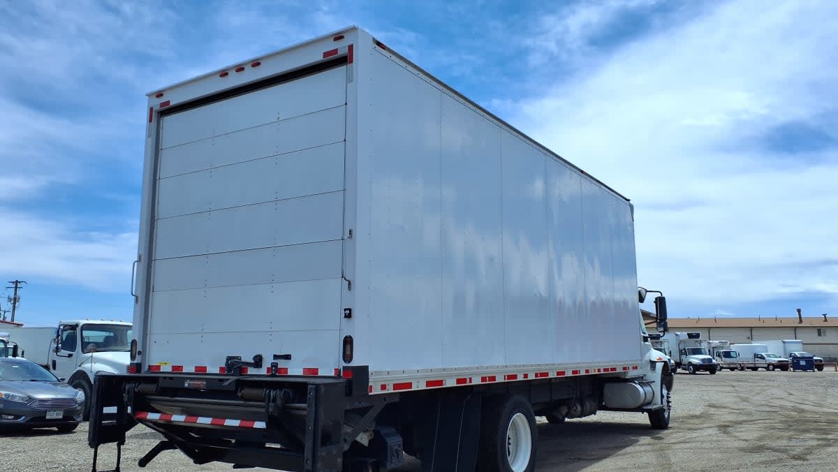 2018 International 4300 in Commerce City, CO — photo 4