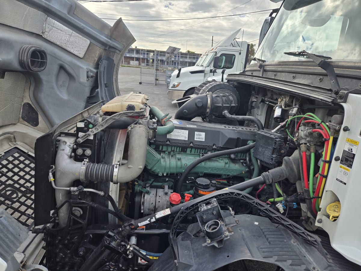 2018 Volvo VNL42T 300 756422