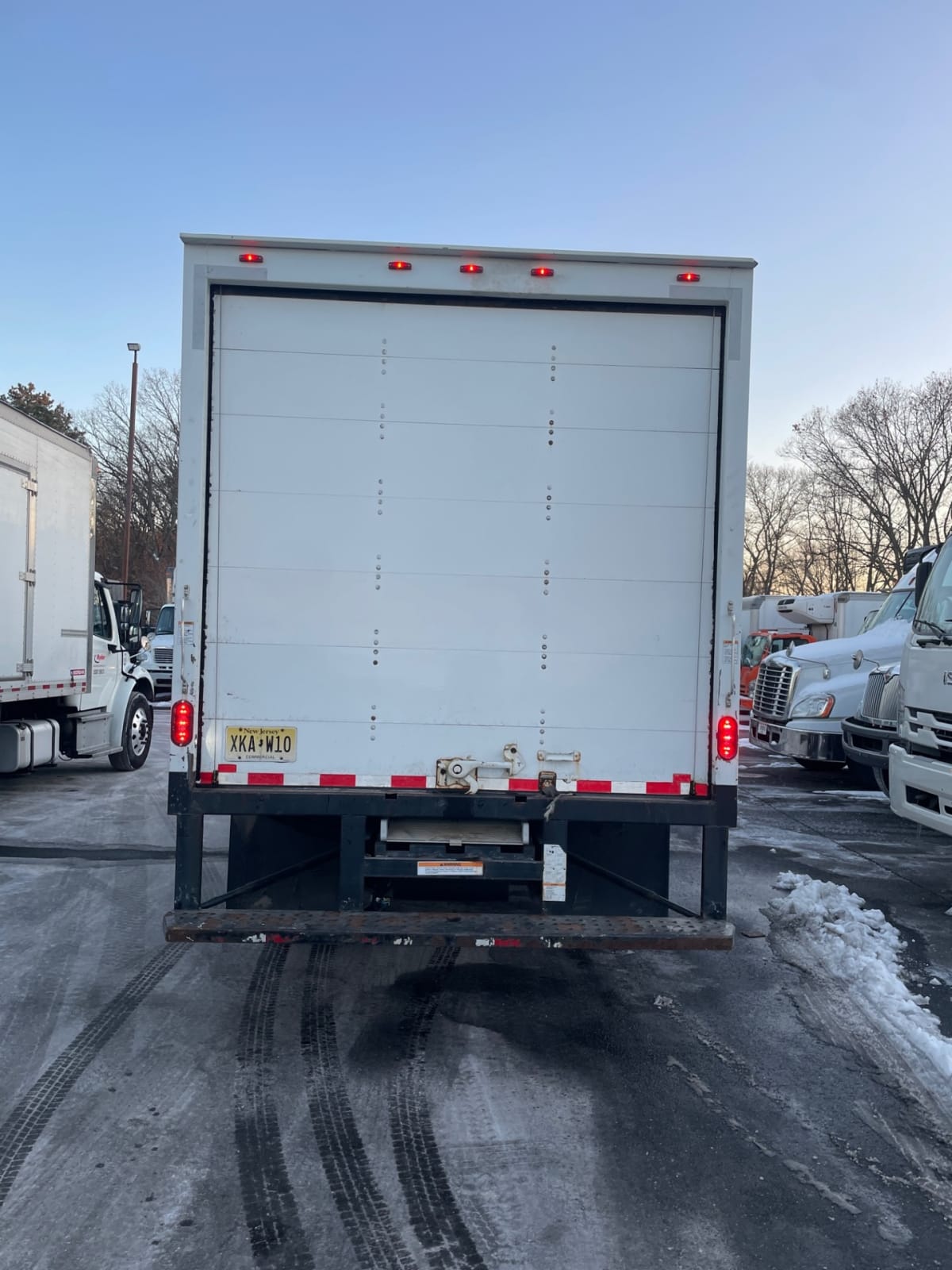 2018 Isuzu NPR 756635