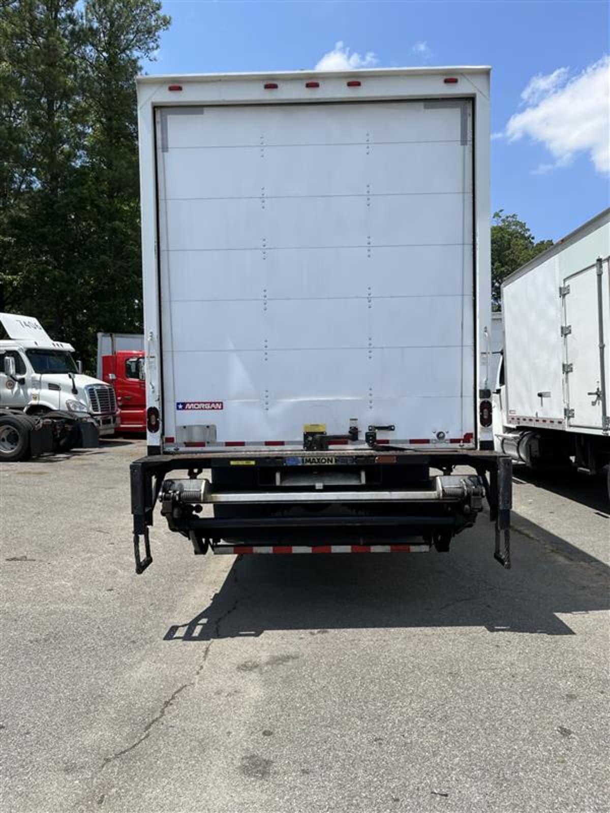 2018 Freightliner/Mercedes M2 106 756743