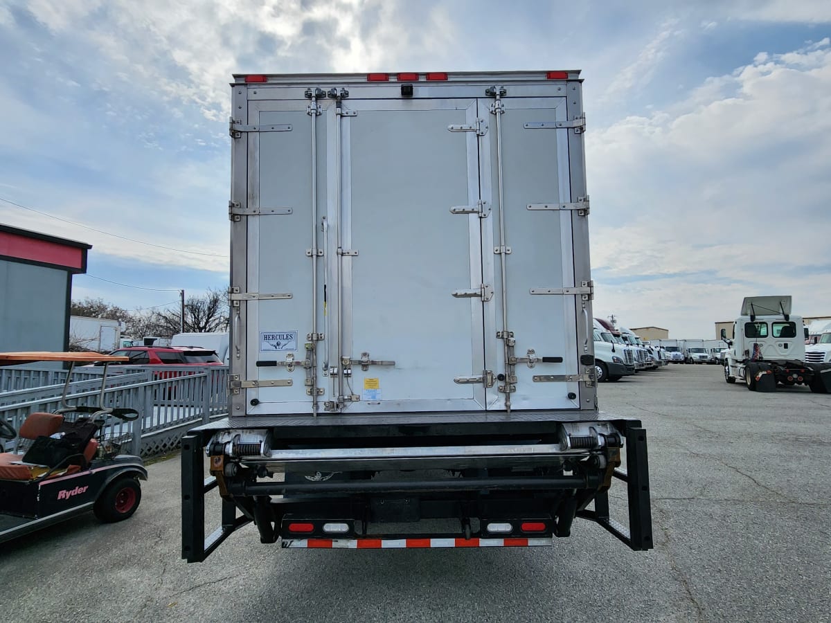 2018 Freightliner/Mercedes M2 106 756892