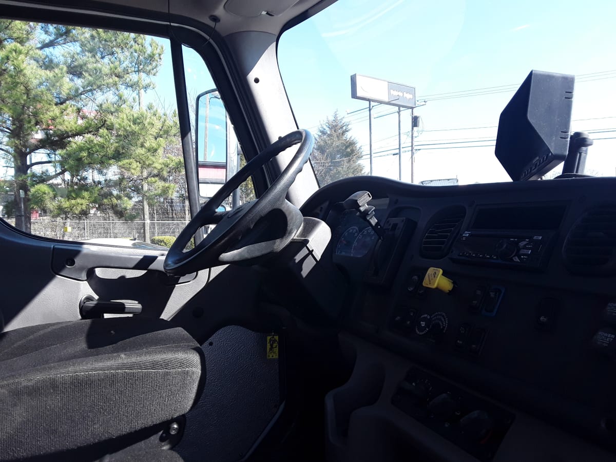 2018 Freightliner/Mercedes M2 106 756893