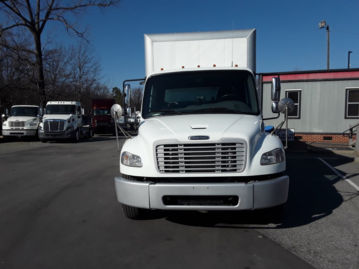 2018 Freightliner M2 106 756896