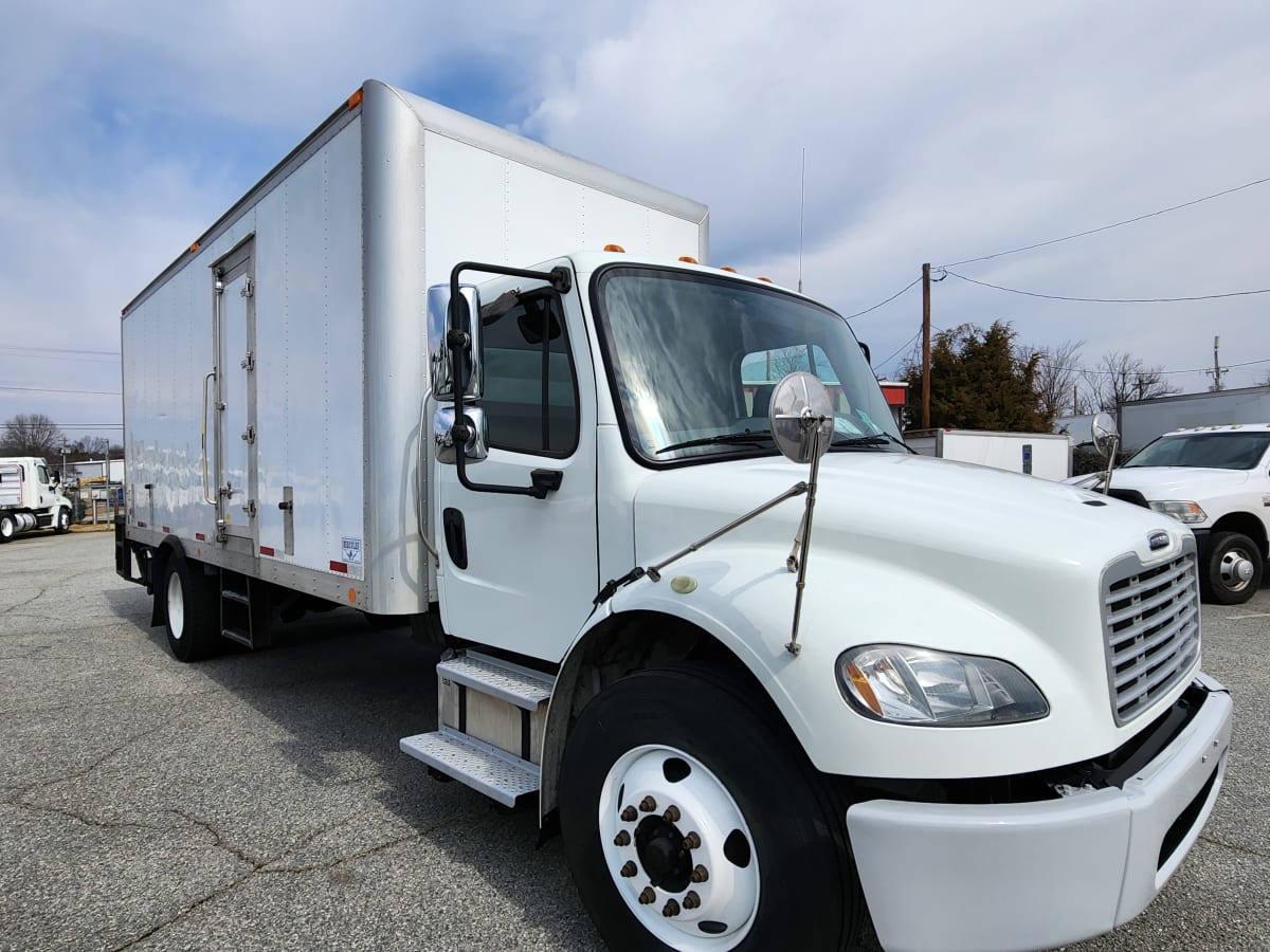 2018 Freightliner/Mercedes M2 106 756903