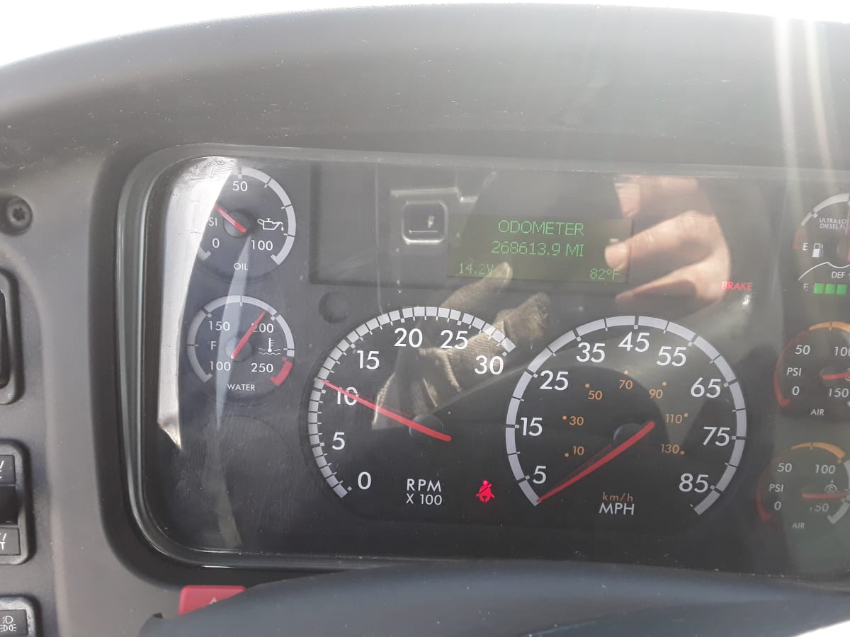 2018 Freightliner/Mercedes M2 106 756910