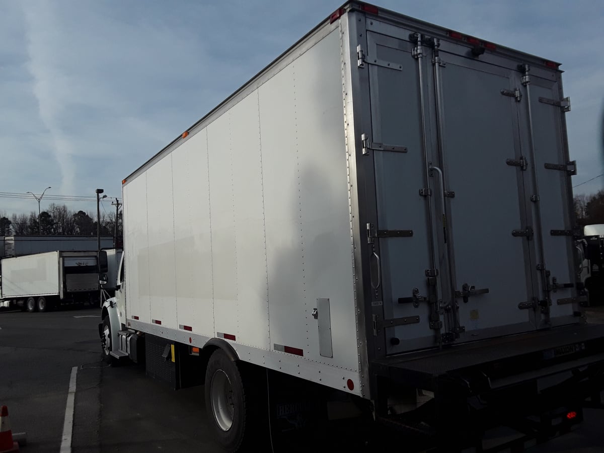 2018 Freightliner/Mercedes M2 106 756914