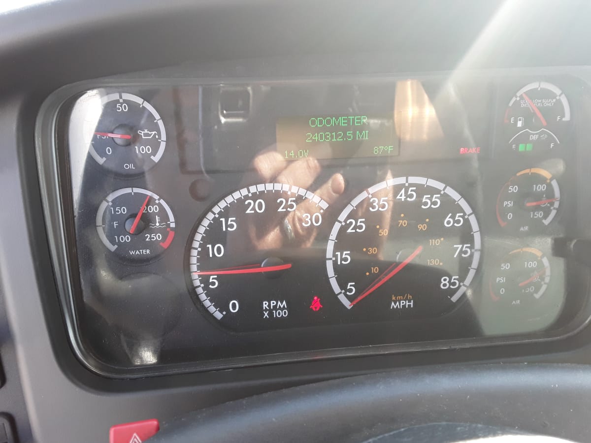 2018 Freightliner/Mercedes M2 106 756917