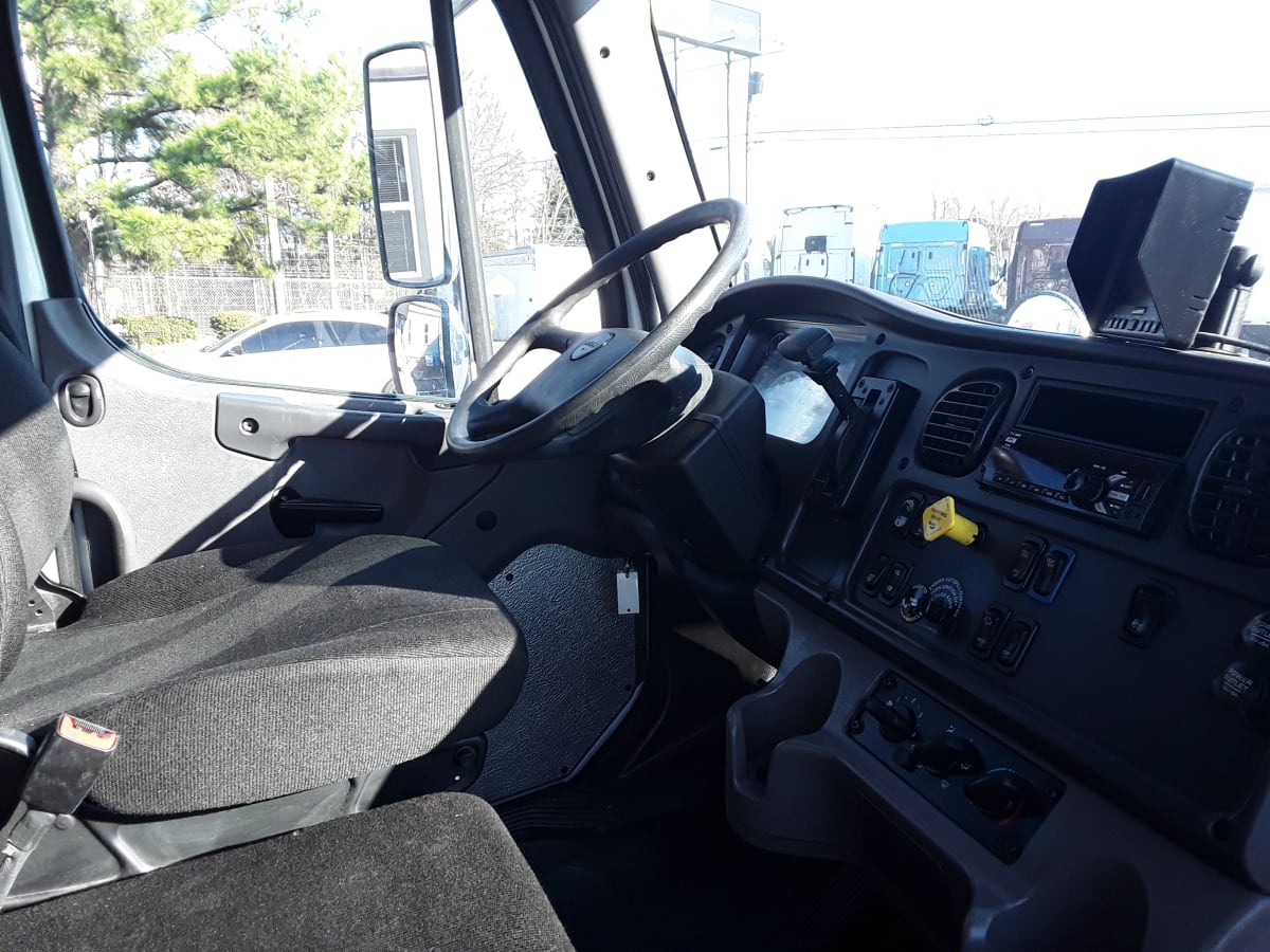 2018 Freightliner/Mercedes M2 106 756917