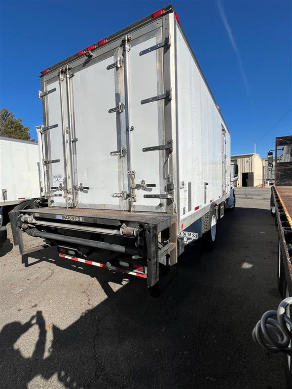 2018 Freightliner/Mercedes M2 106 756918