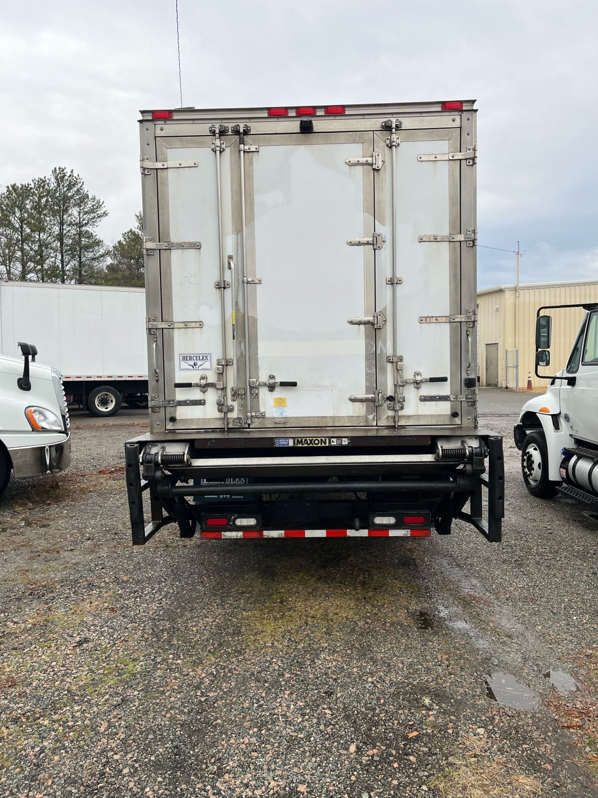 2018 Freightliner/Mercedes M2 106 756920