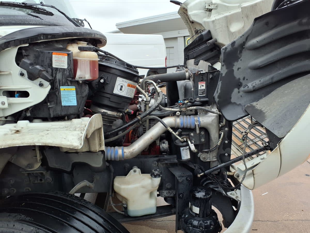 2018 Freightliner/Mercedes M2 106 756951