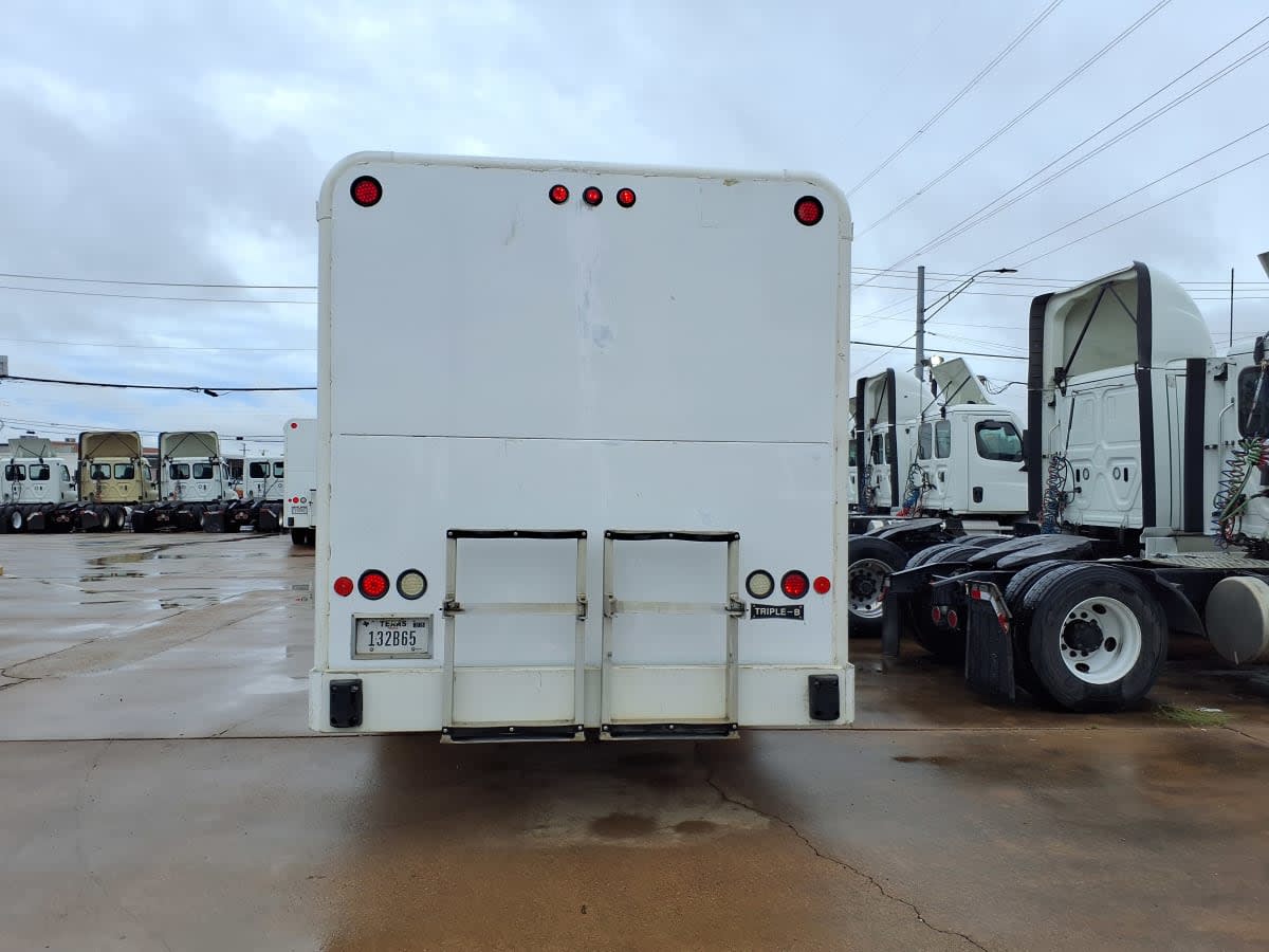 2018 Freightliner M2 106 in Dallas, TX — photo 5