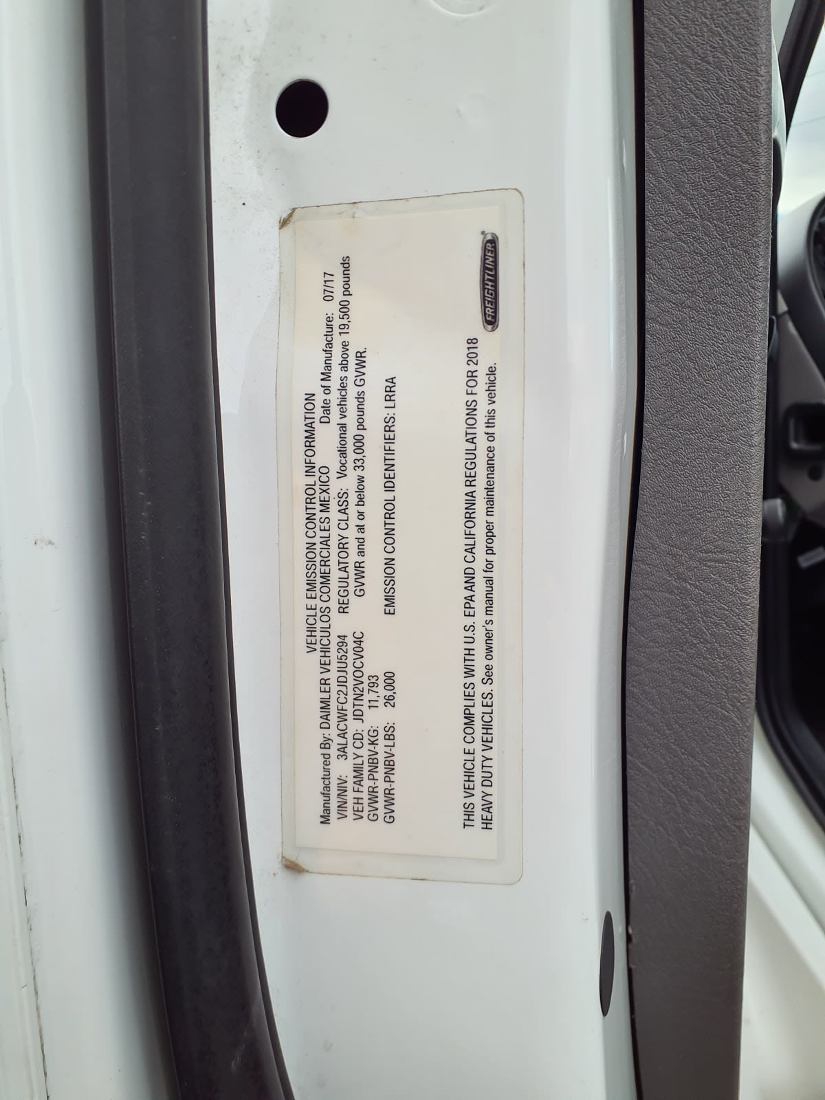 2018 Freightliner M2 106 - image 11