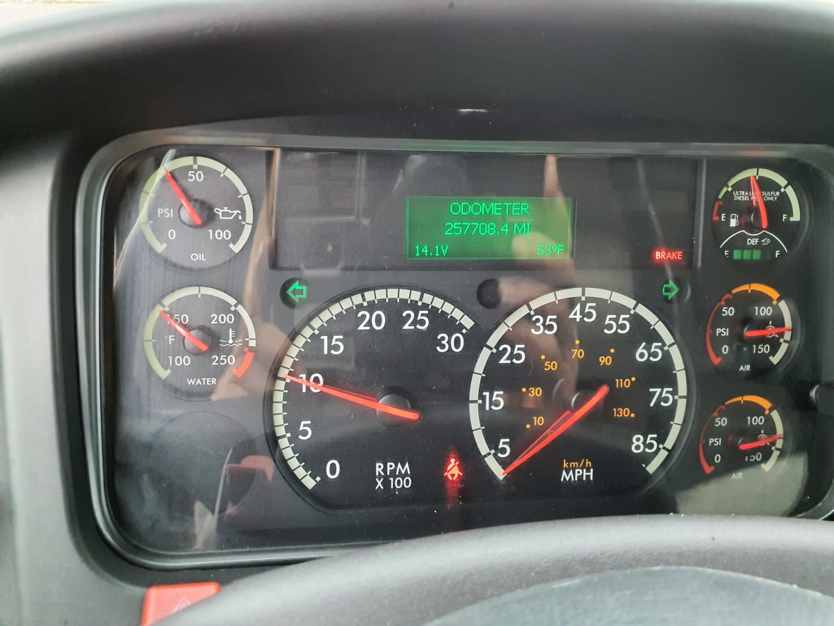 2018 Freightliner/Mercedes M2 106 757386